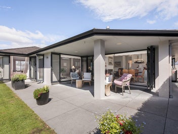 Relaxed Elegance – Entertain in Style