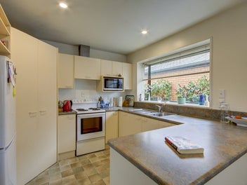 Effortless Living, Prime Location