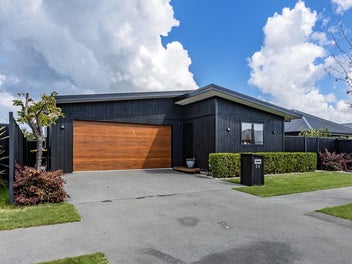 UNDER OFFER by Brooke Azzopardi, Lime Real Estate
