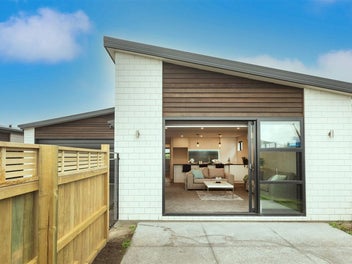 Easy Living On Lussa Close