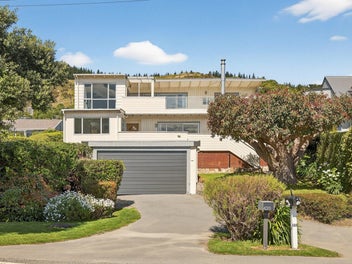 Coastal opportunity with shared jetty access