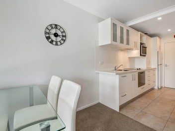 Marina View Studio Living - Fully Furnished!