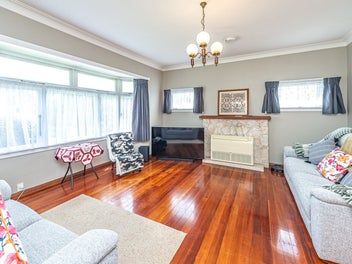 Unlock potential in a prime location!