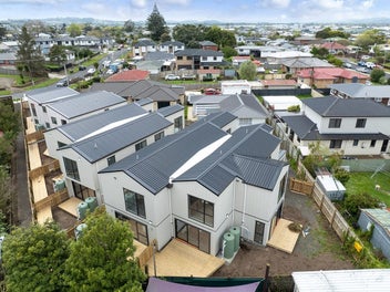 Smart Buy: Freehold, Fenced & Functional