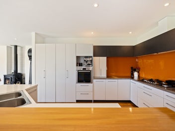 Deadline Wednesday 4.00pm !