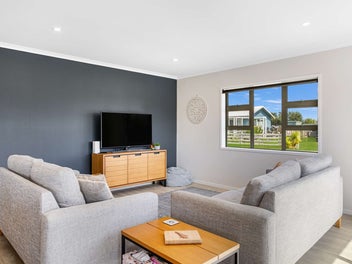 Homes Like This Don’t Wait for Summer