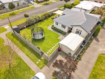 Parkvale Perfection — Priced to Move!