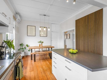 Charming and Peaceful Parkvale Retreat