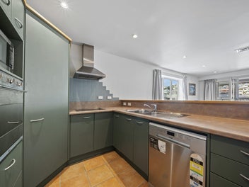 Stylish City Apartment with Sea Views