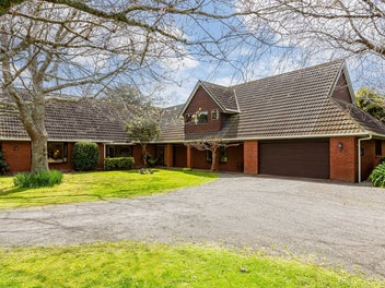 Spacious Family Estate with Endless Potential