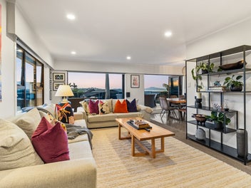 Discover the Ultimate Family Retreat by the Bay