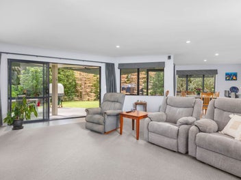 Best Of Both Worlds - Private & Central