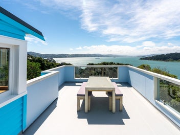 SUN, STYLE, PRIVACY & VIEWS