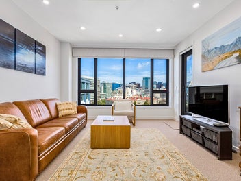 CLASS | QUALITY | SIZE | COMFORT | LOCATION