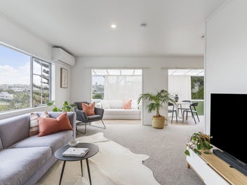 Refurbished Family Home With Views
