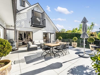 Big House, Big Land...Best Value In The Bays?