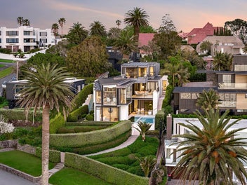 The Bay View House - By Robin O'Donnell