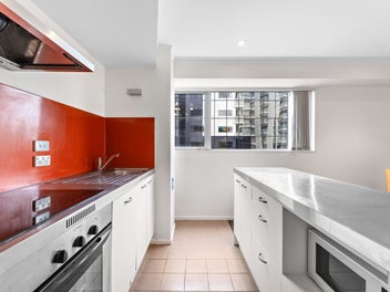 Modern City Apartment with Carpark & Facilities