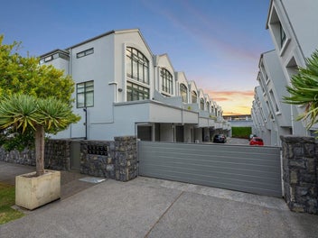 Step Into Ponsonby