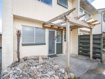 Vacant , Immediate Possesion- No Body Corp.