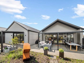 Near New in the Perfect Location