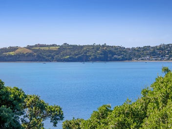 A Premium Clifftop Residence!