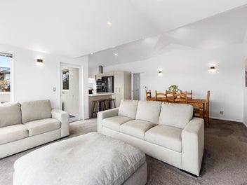 * UNDER OFFER * Style, Space & Sun in a Prime Posi