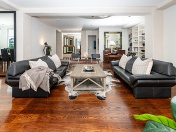 Lifestyle! Fabulous & Convenient