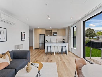 Ground Floor, Sunny & Single Level!