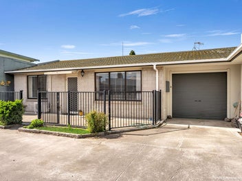 A Low-Maintenance Gem with Parkvale Appeal
