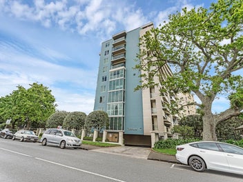 Secure Your Prestigious Epsom Lifestyle Now