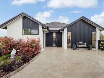 Motivated vendors relocating overseas