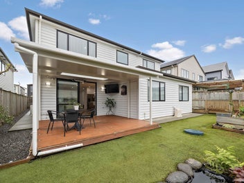 PRICED TO SELL! Palatial home - extended living