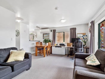 Lovely Two Bedroom Unit
