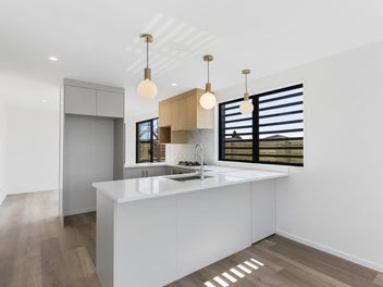 Brand New-Freehold Corner- Don't Miss Out!