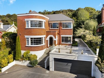 Stunning Family Home with Irresistible Location