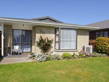 TOWNHOUSE Close To City Centre