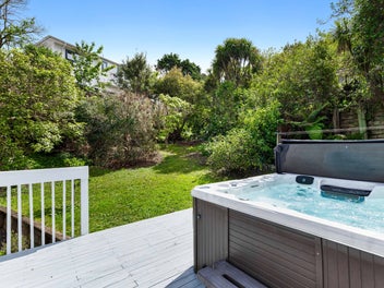 The Best of West Auckland Living