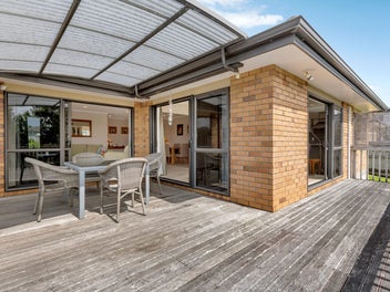 Refined Living with Reserve Views in Wattle Downs