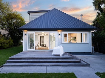 CONTEMPORARY ST ALBANS CHARACTER!