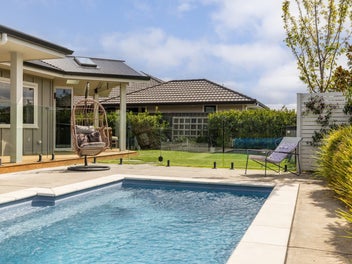 Clear Instructions: This Home Must Be Sold