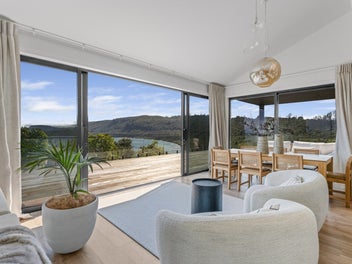Private Luxury with Iconic Lake and Mountain Views