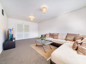 LOCATION, COMFORT, CONVENIENCE!