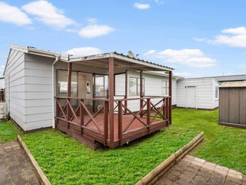 Newly renovated 3 bedroom below CV