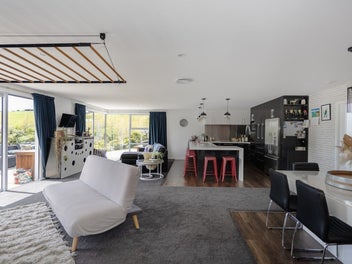 WHERE LUXURY MEETS COUNTRY