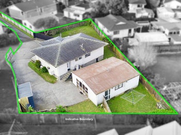Classic Kiwi 1970s Weatherbord Home!