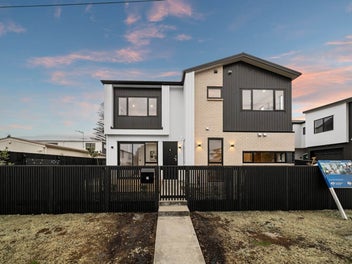 Sun, Sea & Stylish Living in Mangere Bridge