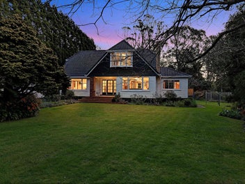 WELCOME TO OUR SLICE OF TARANAKI PARADISE