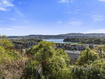 Peaceful, Sun-Filled Living with Stunning Views