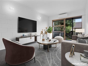 First Time on the Market in 24 years!